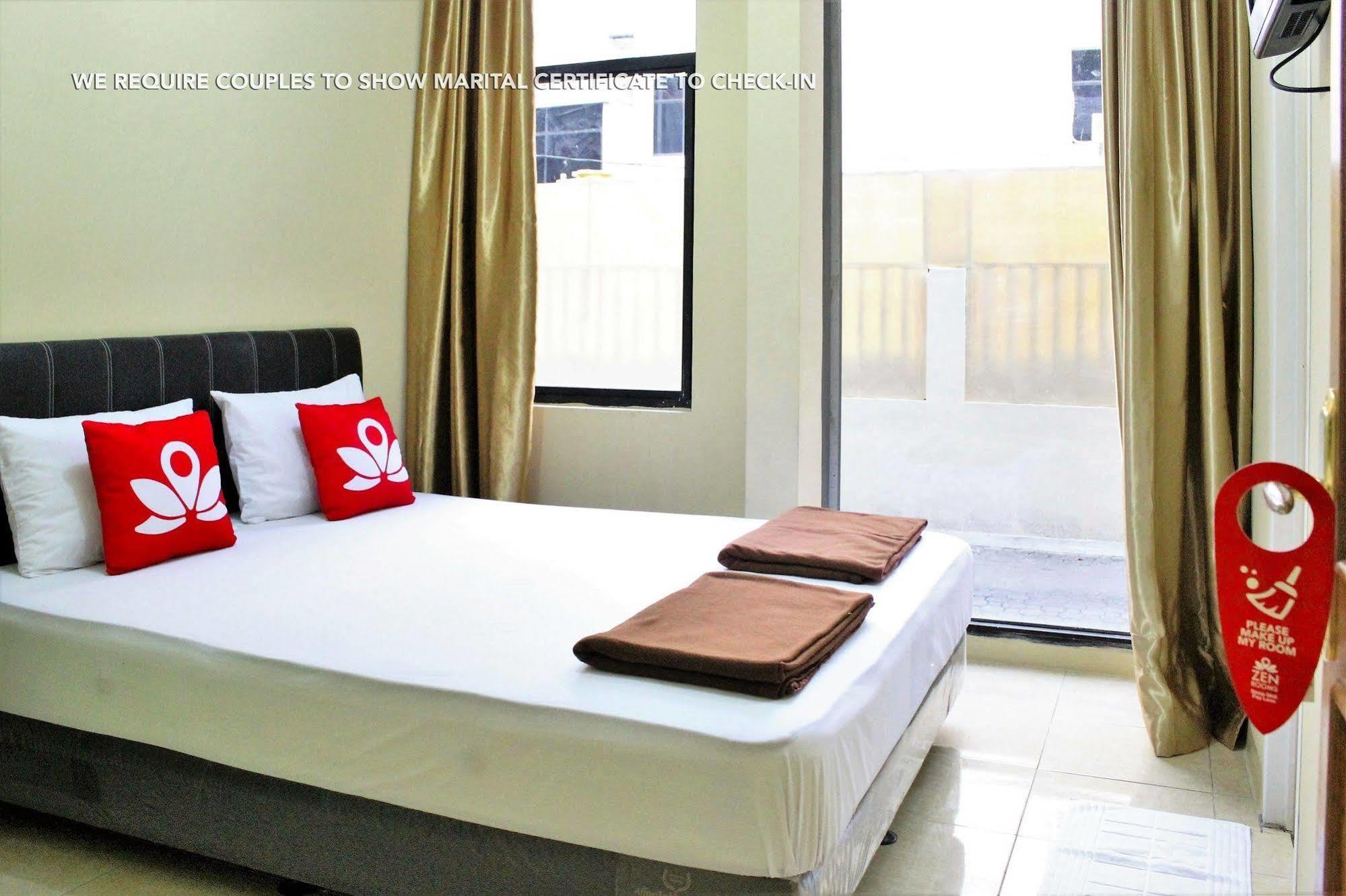 Hotel Zen Wahid Hasyim Syariah